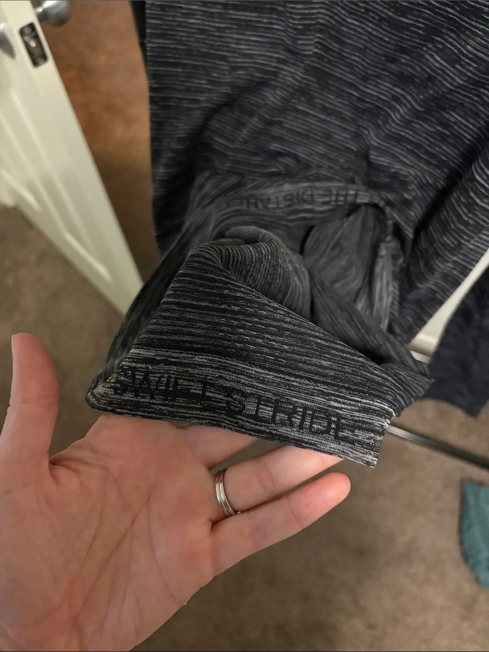 Lululemon Swiftly Tech Long Sleeve Size 6 - Picture 3 of 4